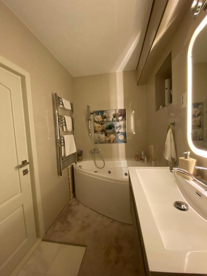 Apartmán Eden Luxury Brăila Exteriér fotografie